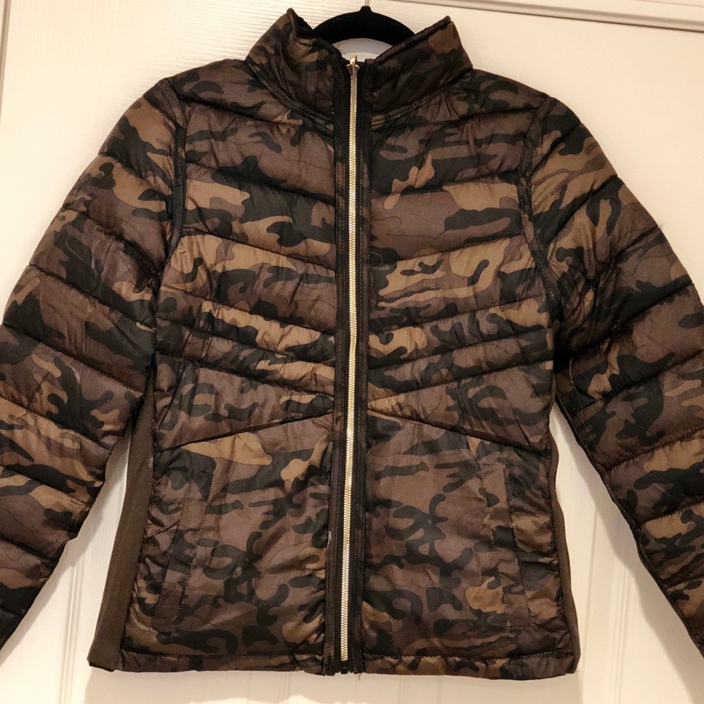 Reversible black and camo women’s jacket - Picture 3 of 7